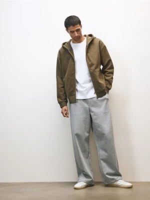 Foto del prodotto Reserved - Top da jogging con zip e cappuccio - verde