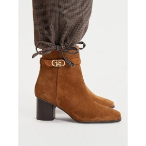 Foto del prodotto Stivaletti Tommy Hilfiger Th Strap Suede Block Heel Boot FW0FW09521 Beige scuro