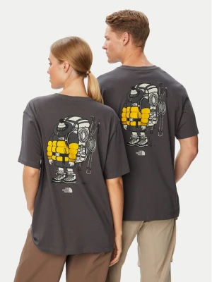 Foto del prodotto The North Face T-shirt Gear Up Get Out NF0A8JB4 Grigio scuro Regular Fit